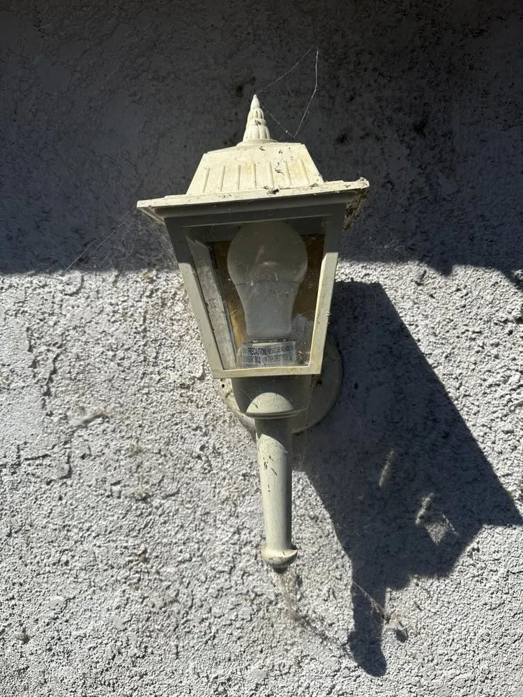 Slide of Gonzalez Electric