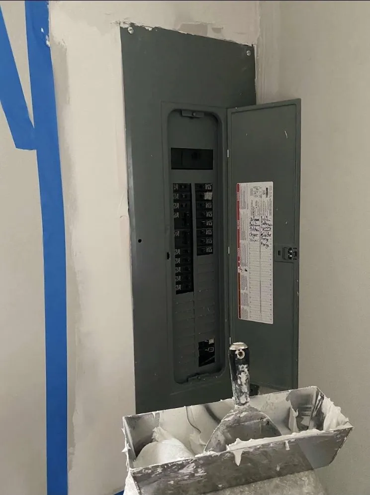 Slide of Gonzalez Electric