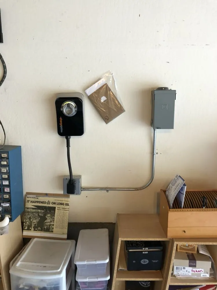 Slide of Gonzalez Electric