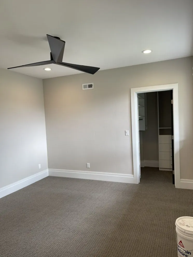 Reliable electrician providing lighting installation in Coeur d'Alene, ID - Gonzalez Handyman