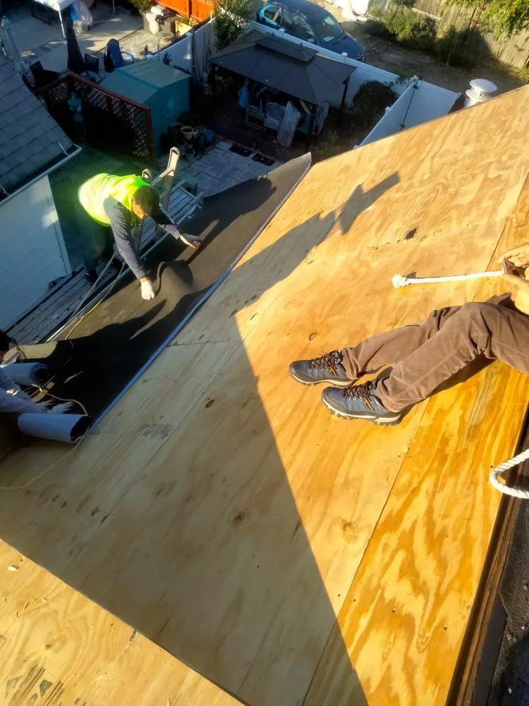 Licensed lighting installation in New York, NY by Gonzalez Mechanic & Multiservices