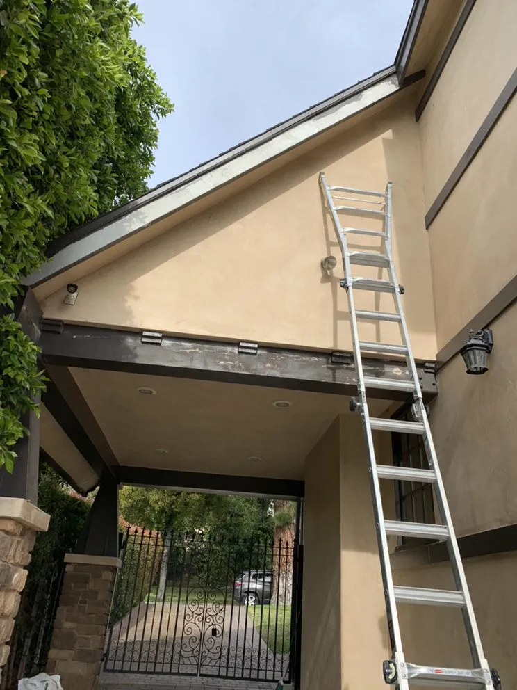 Emergency outlet and switch repair experts serving La Crescenta-Montrose, CA - Good Day Handyman