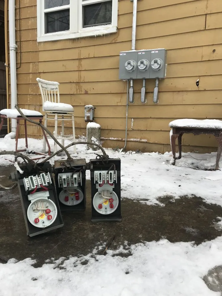 Slide of Good Guys Electric