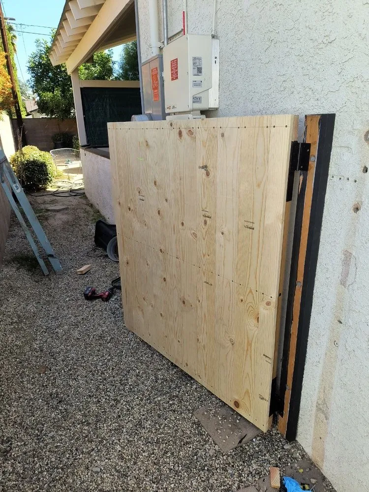 Licensed circuit breaker repair service in Tarzana, CA - Good Guys Handyman Service