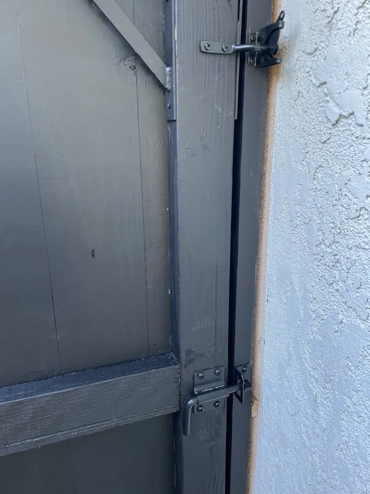 Emergency electrical repair service in Tarzana, CA - Good Guys Handyman Service