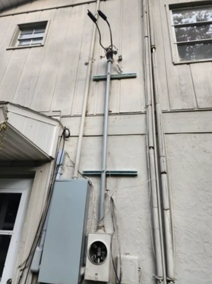 Slide of Good_Deal_Electric