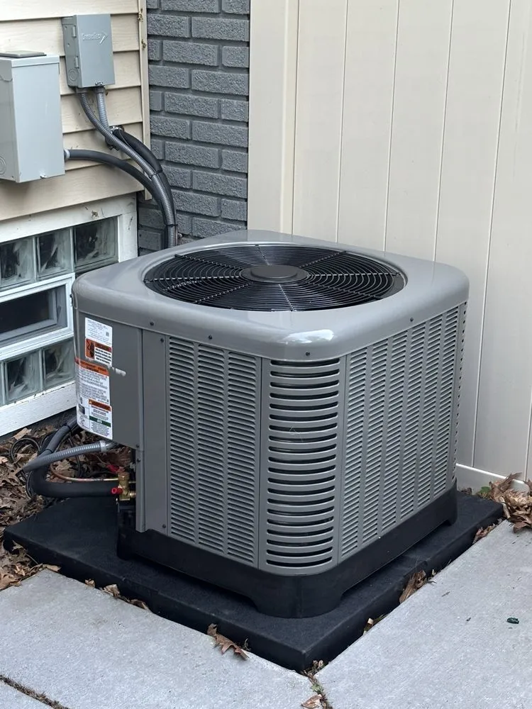 Emergency electrical service for homes in lighting installation,  by 