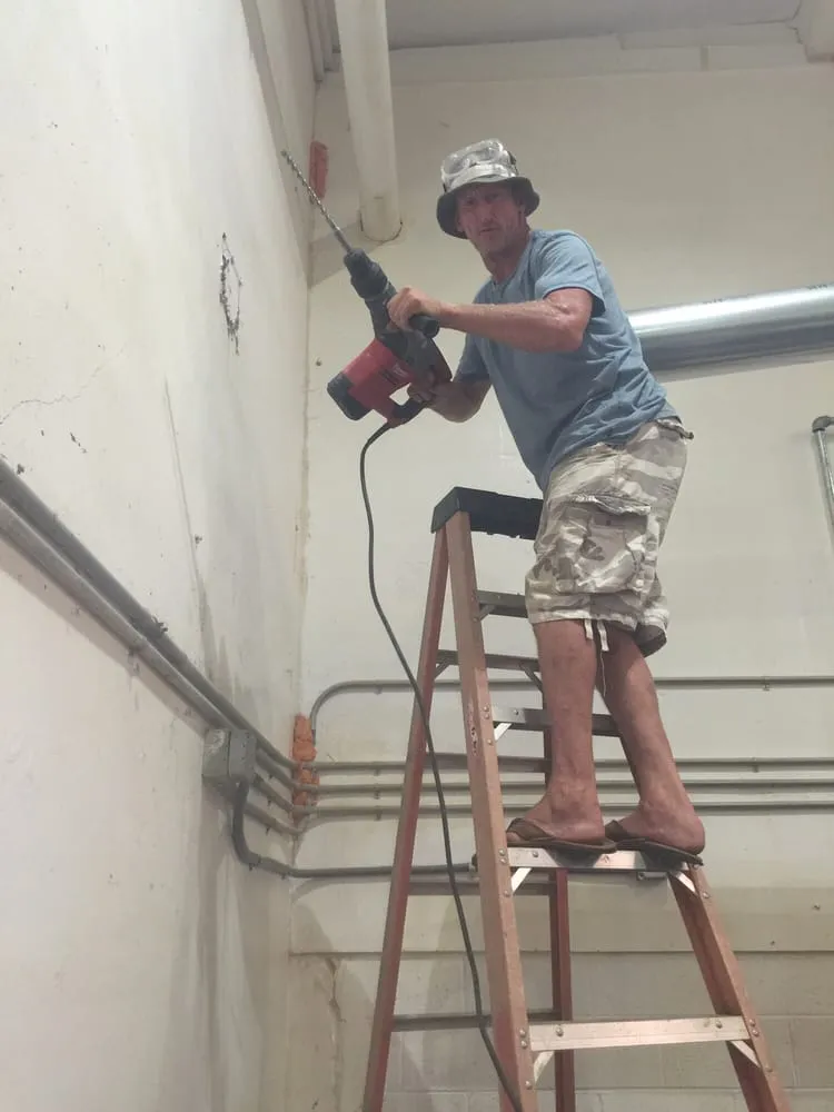 Emergency wiring installation experts serving Haleiwa, HI - Gordon Saker