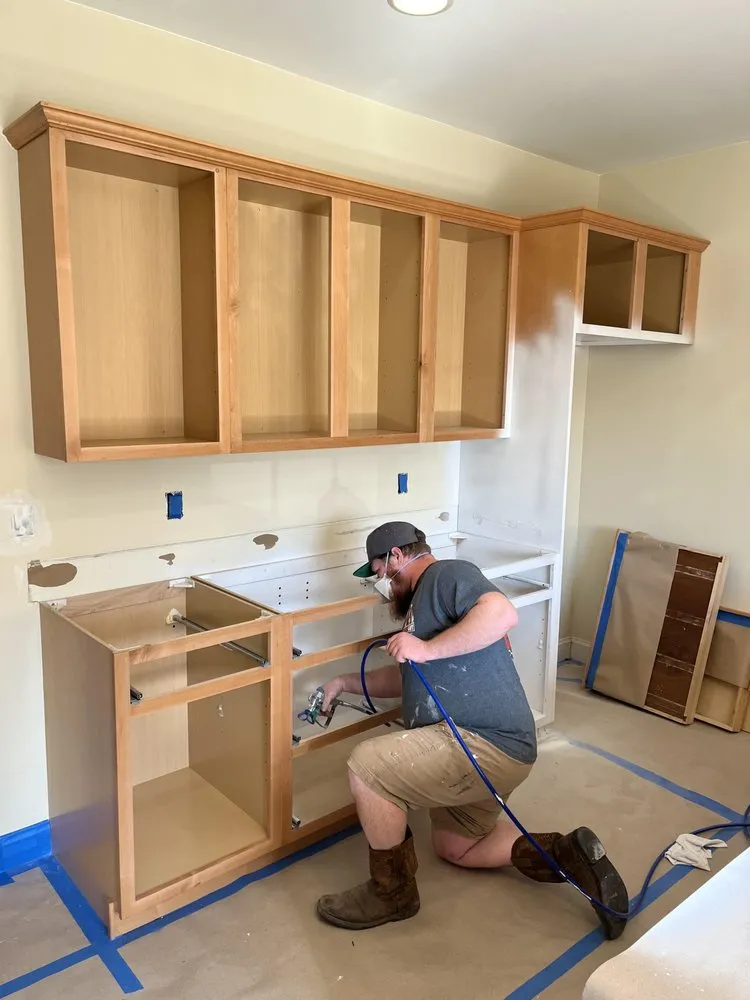 Emergency electrician providing circuit breaker repair in CampHill, PA - Gotta Guy