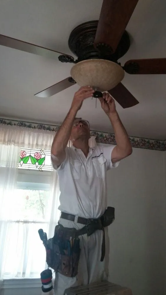 Slide of Gotto Electric