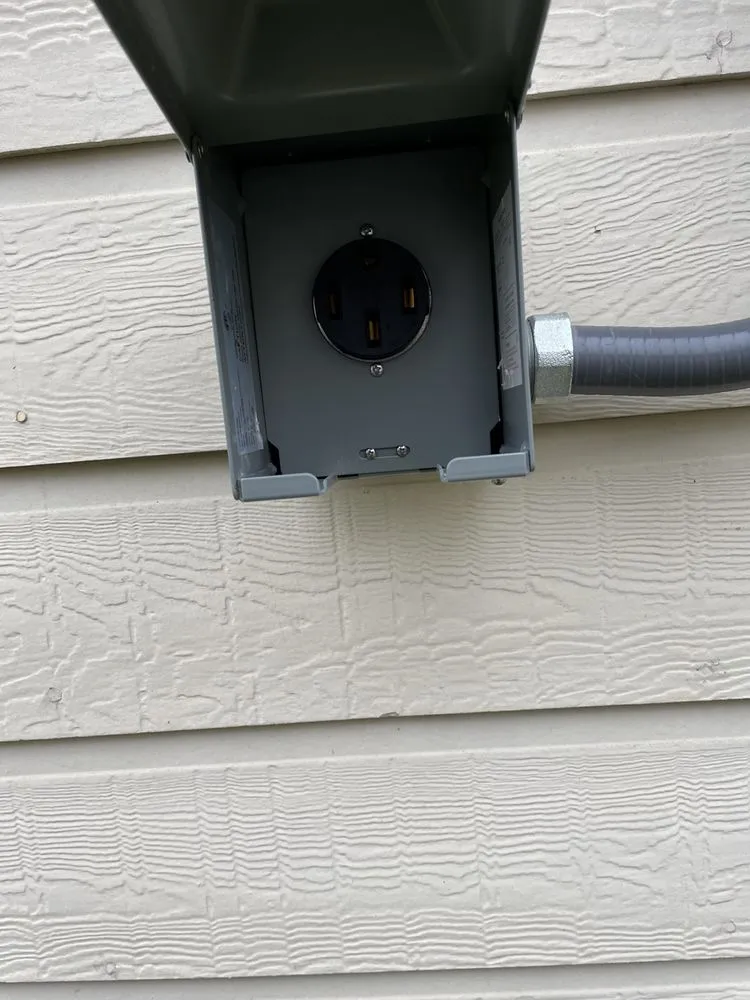 Slide of G&R Electrical Services