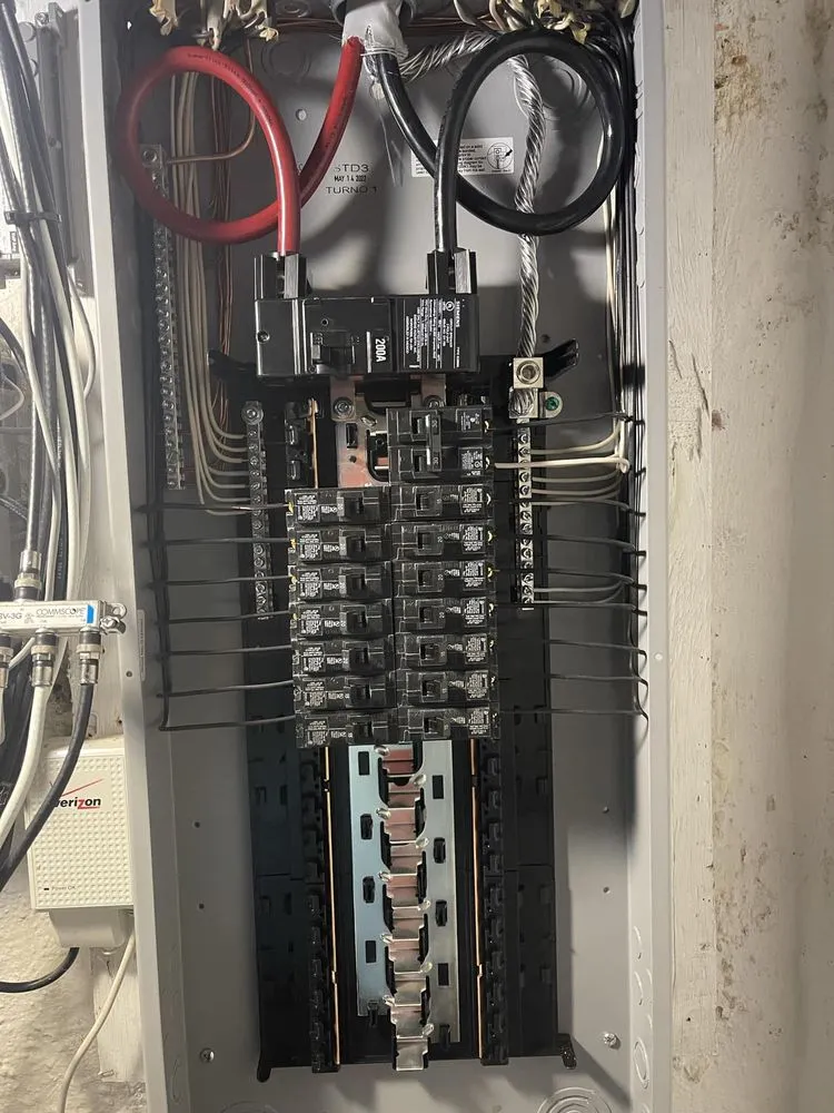 Slide of Graff's Electric & IT Solutions