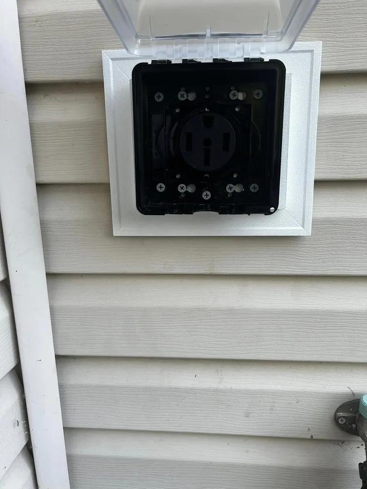 Slide of Graff's Electric & IT Solutions