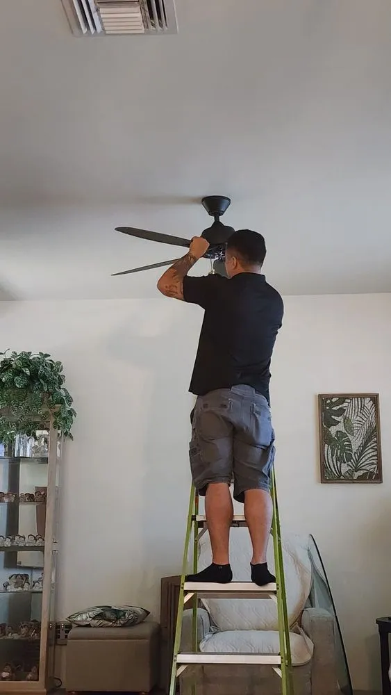 Slide of Grand Hawaii Electric