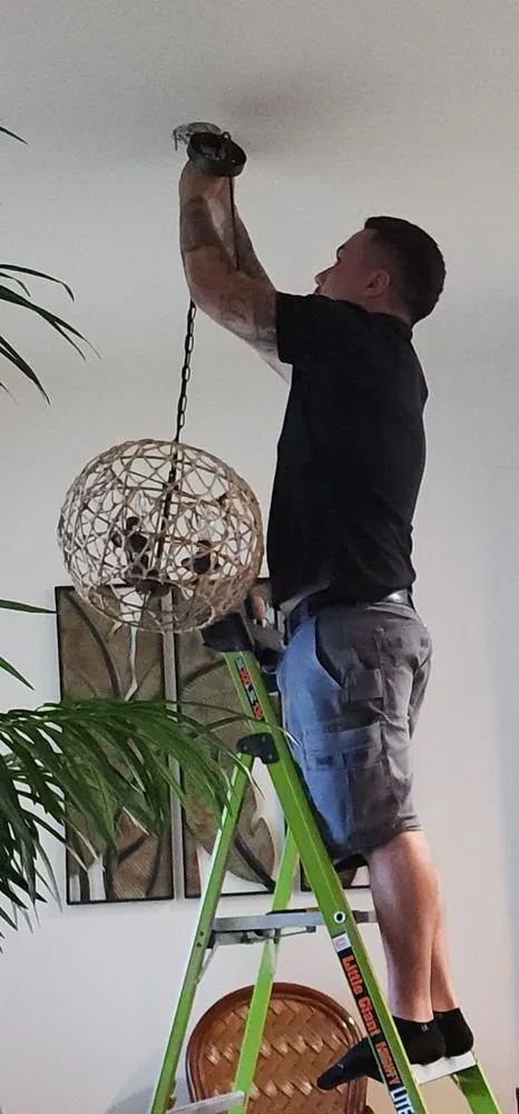 Slide of Grand Hawaii Electric