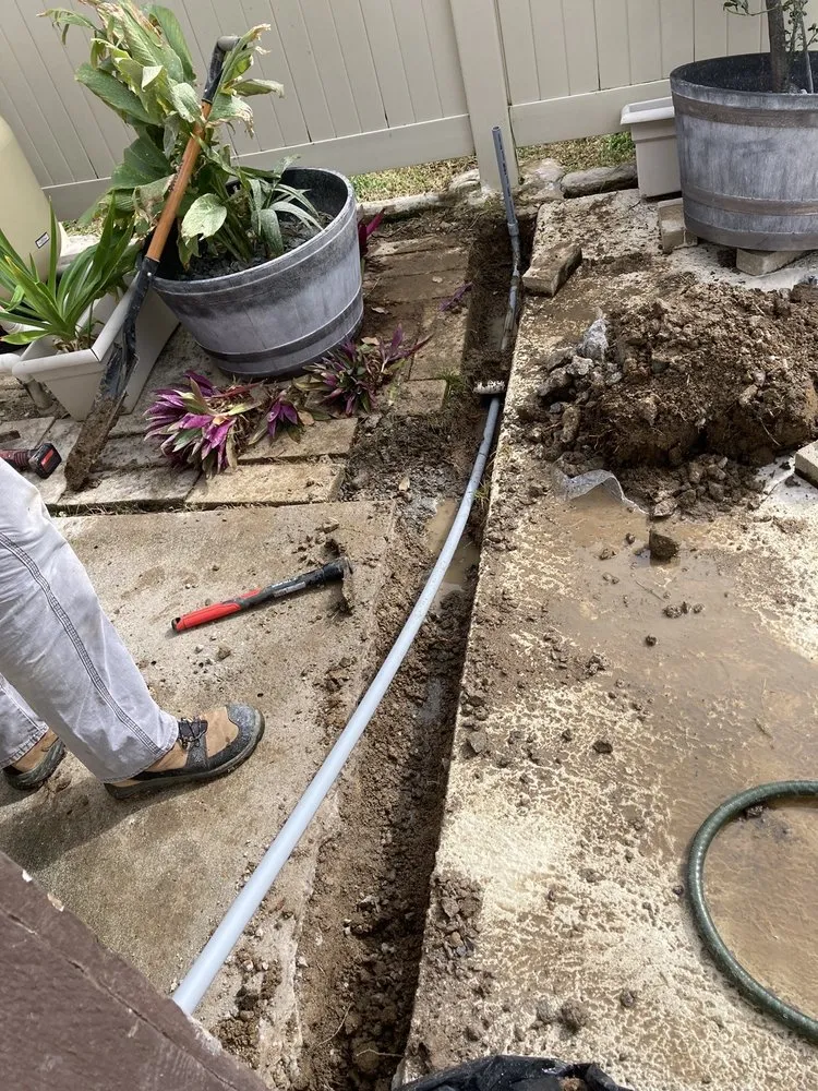 Expert electrician providing electrical repair in , 