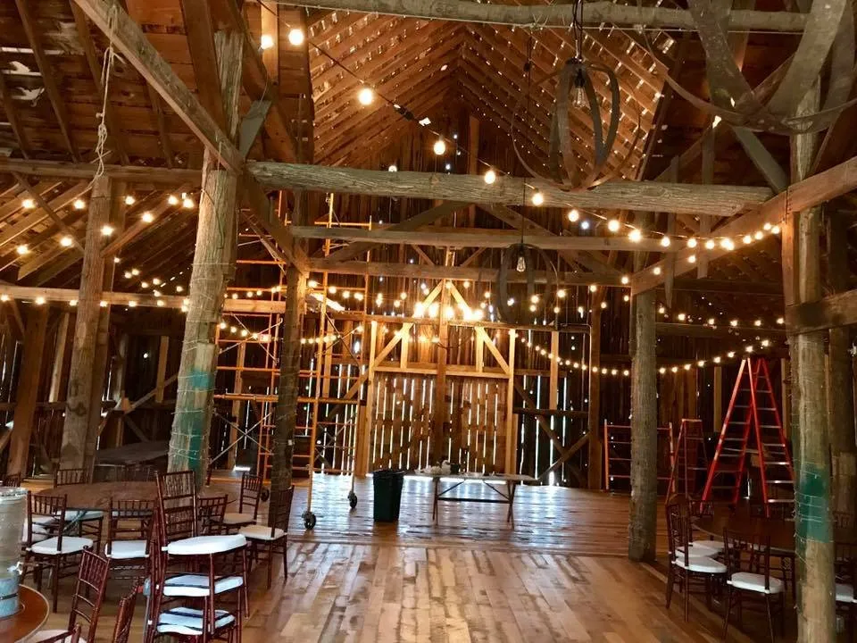 Affordable electrician providing electrical repair in ,