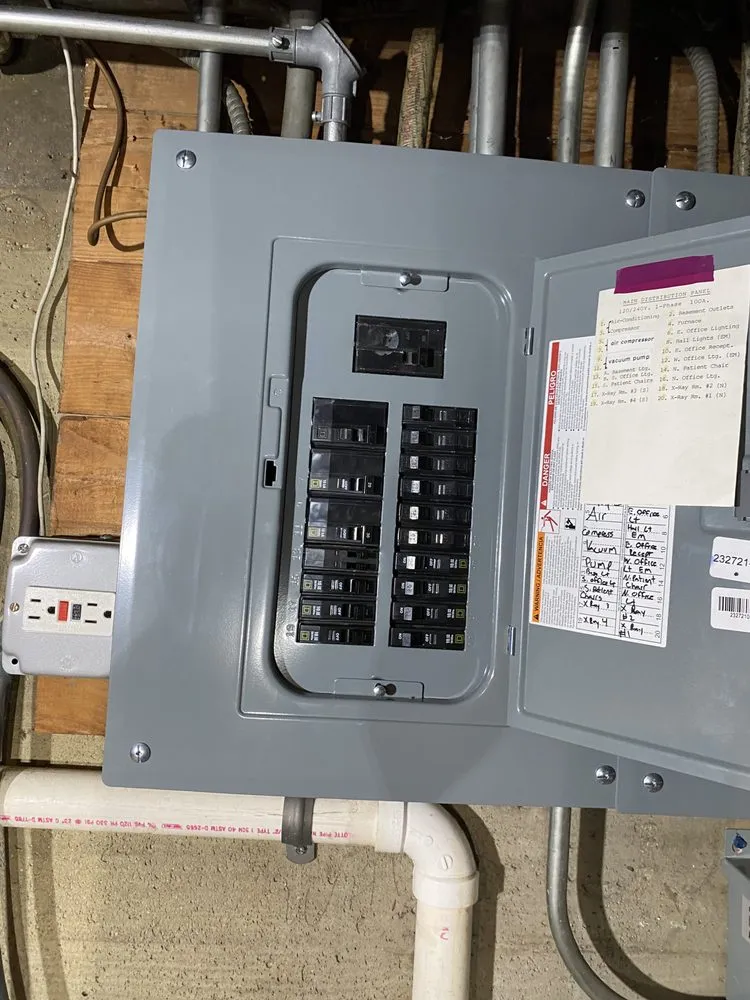 Affordable outlet and switch repair in Streamwood, IL by Grant Electrical and professional services