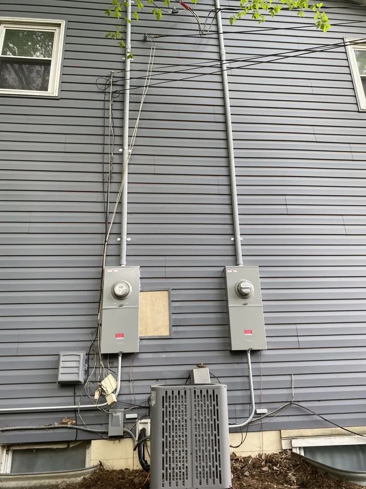 Slide of Gray Duck Electric