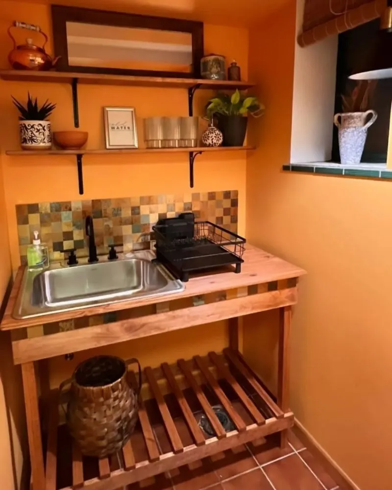 Slide of Great Building and Handyman