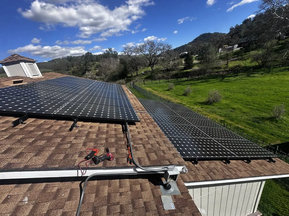 Trusted electrician providing electrical repair in , 