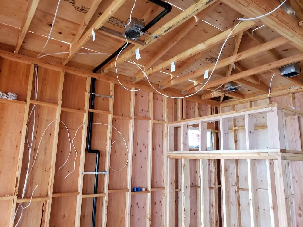 Licensed electrician providing lighting installation in Carlsbad, CA - Green Earth Electric