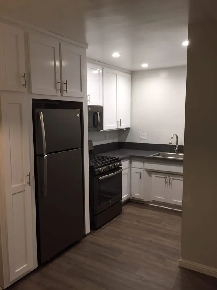 Slide of Green Hut Builders Inc.