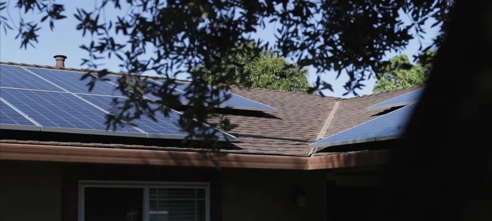 Slide of Green Leaf Solar & Electric