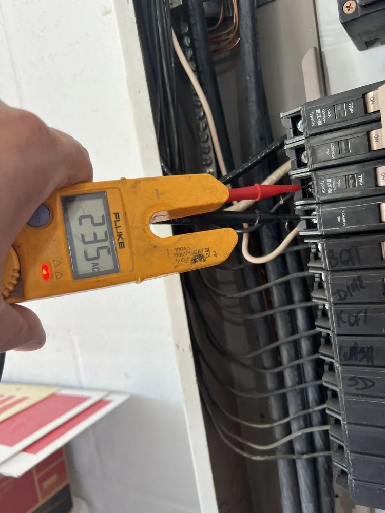 Slide of Green Light Electric