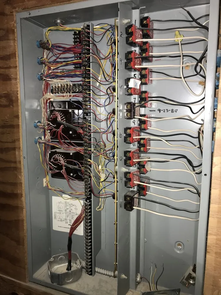 Slide of Green Light Electric