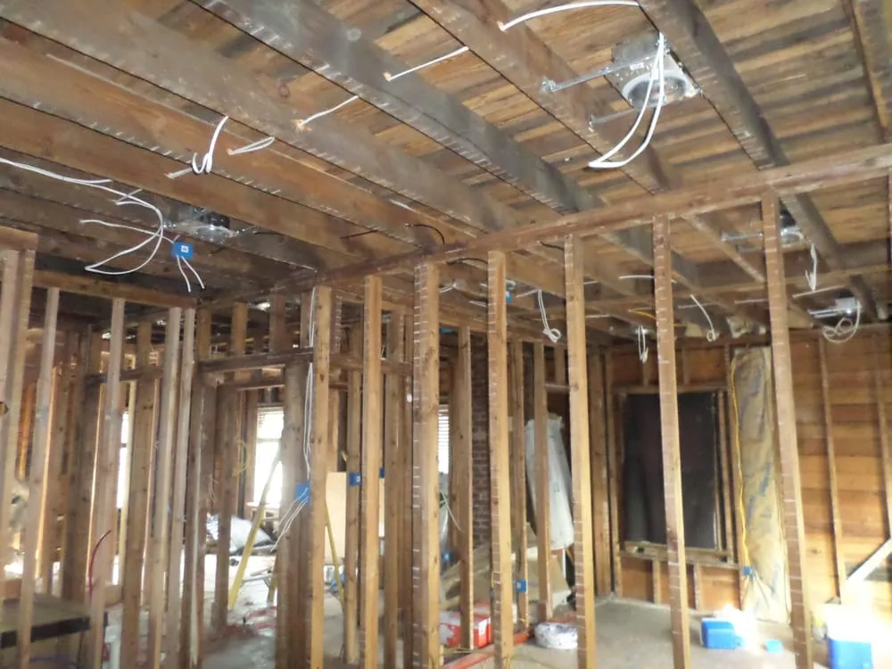 Professional electrician providing outlet and switch repair in , 