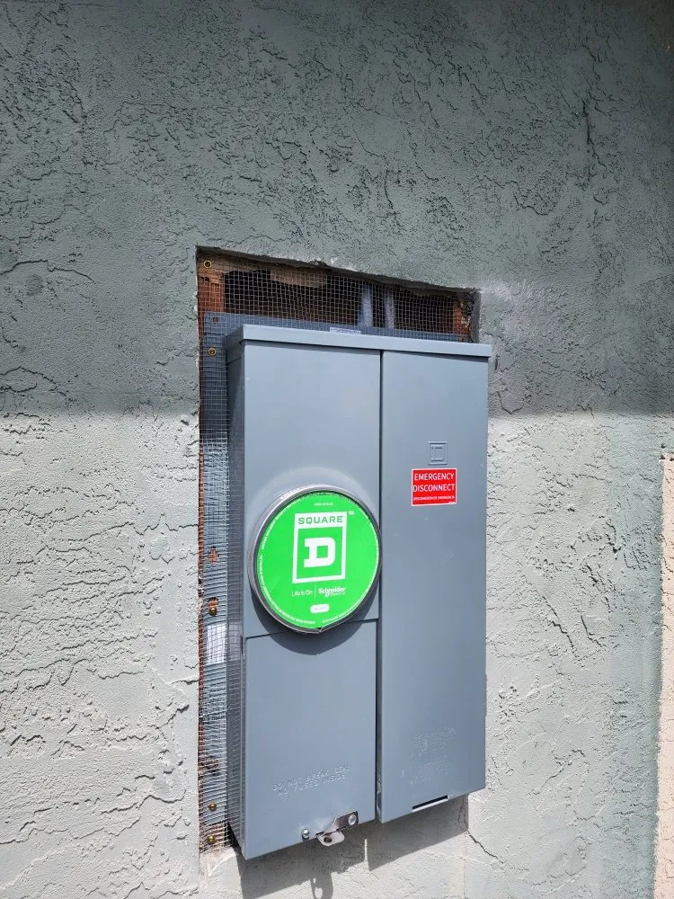 Slide of Green Top Electric