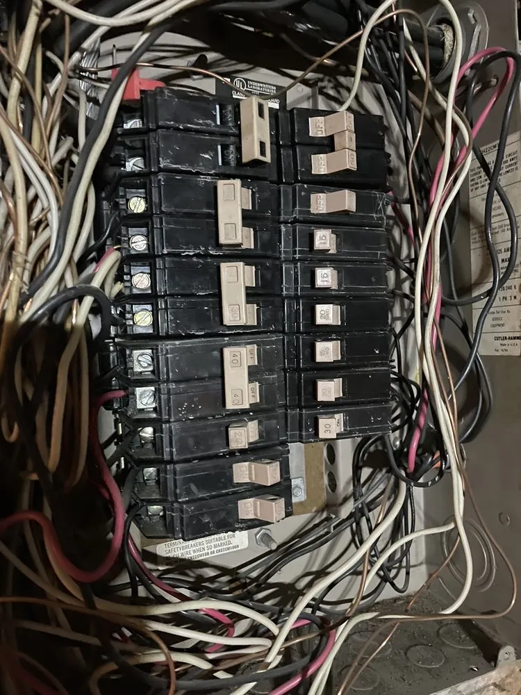 Slide of Green Wave Electric