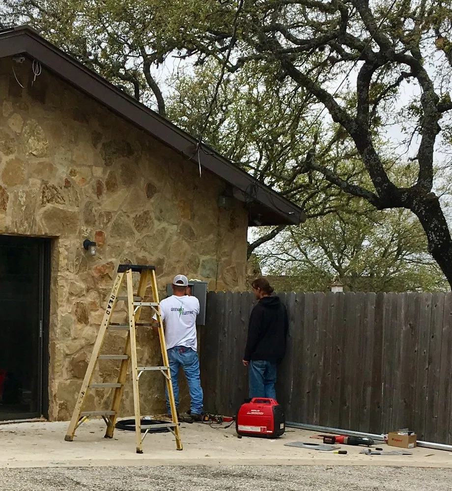 Trusted circuit breaker repair in Spicewood, TX by Greenbolt Electric