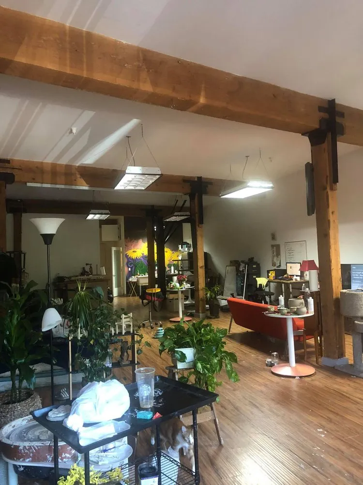 Affordable electrician providing lighting installation in , 