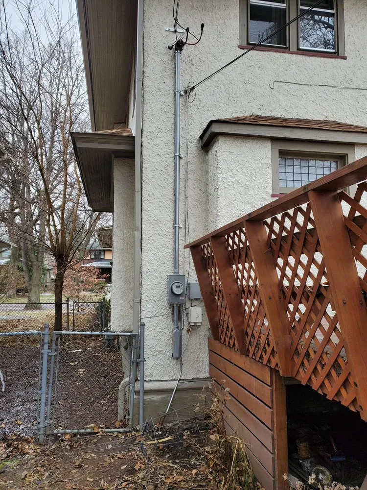 Emergency outlet and switch repair in ,  by Greenline Electric