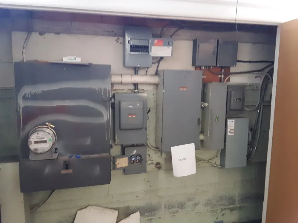 Expert circuit breaker repair service in Washington, MD - Green's Electric and Plumbing