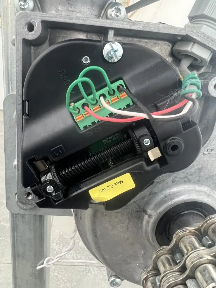 Expert electrician providing lighting installation in , 