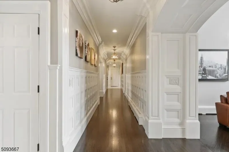 Expert electrician providing electrical repair in , 