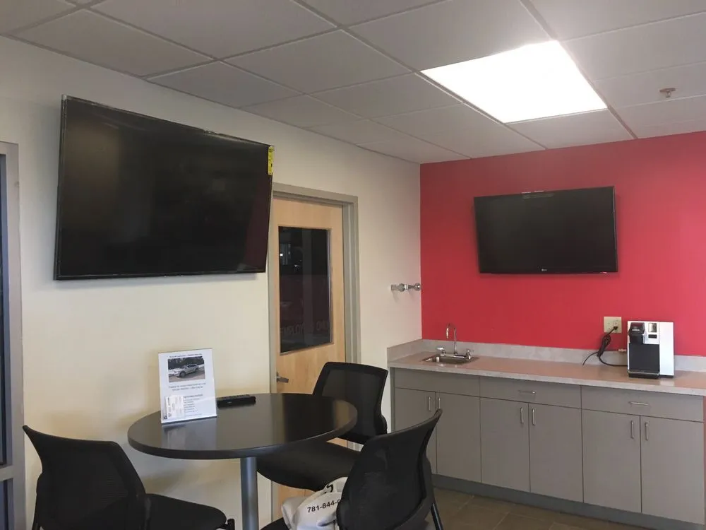 Affordable electrician providing wiring installation in ,