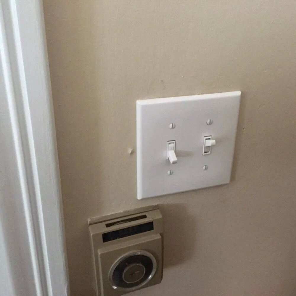 Emergency electrical service for homes in circuit breaker repair, by