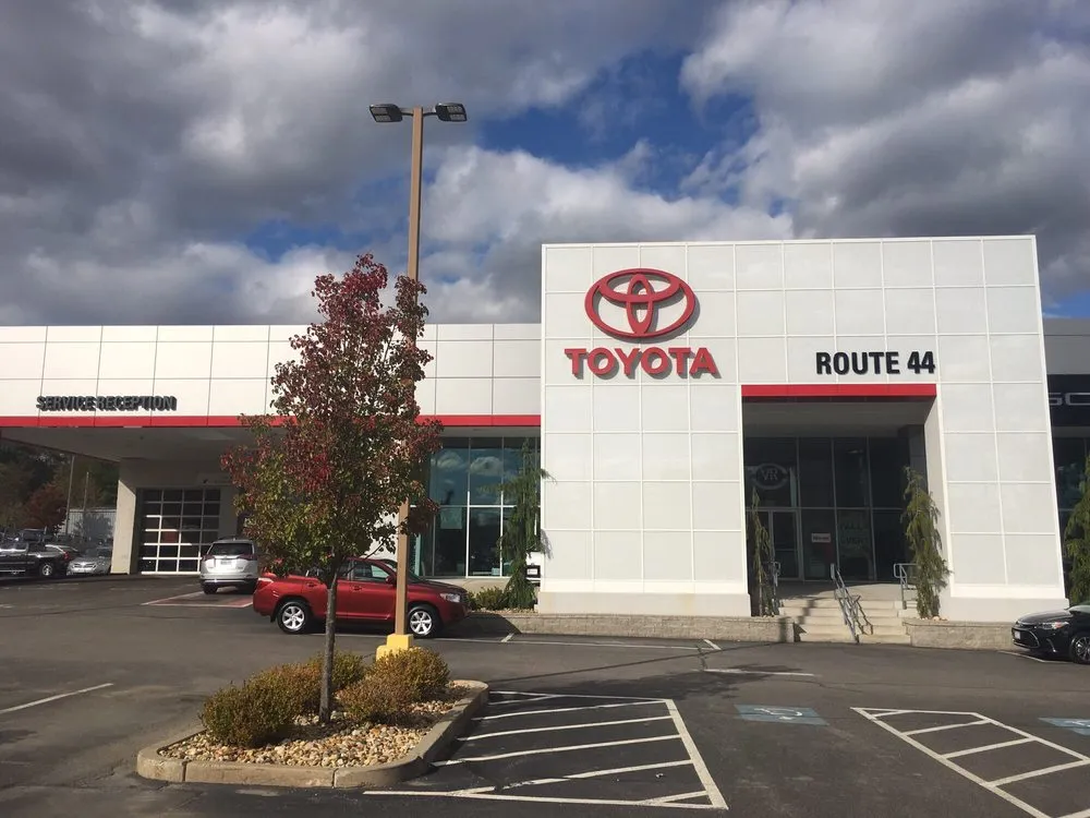 Reliable electrician providing circuit breaker repair in ,