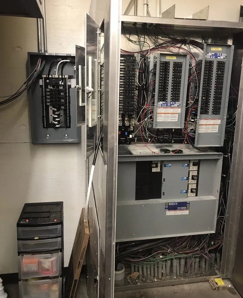 Reliable electrician providing wiring installation in Clarkston, MI - Grizzly Electric