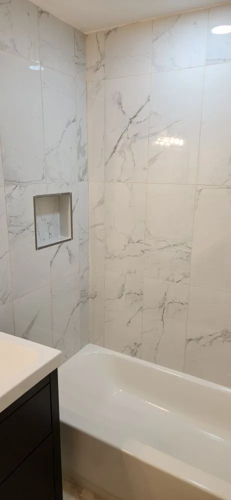 Slide of Groero Handy & Landscape