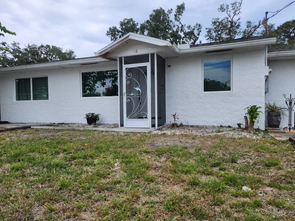 Slide of Groero Handy & Landscape