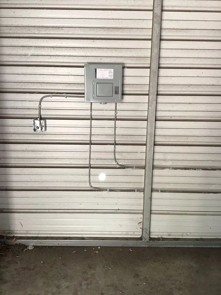 Affordable circuit breaker repair service in Riverveiw, FL - Grounded Electric