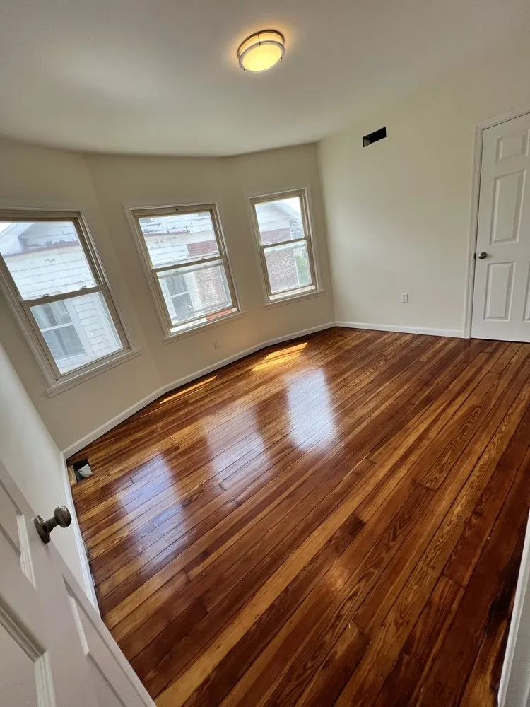 Emergency electrical service for homes in circuit breaker repair, by