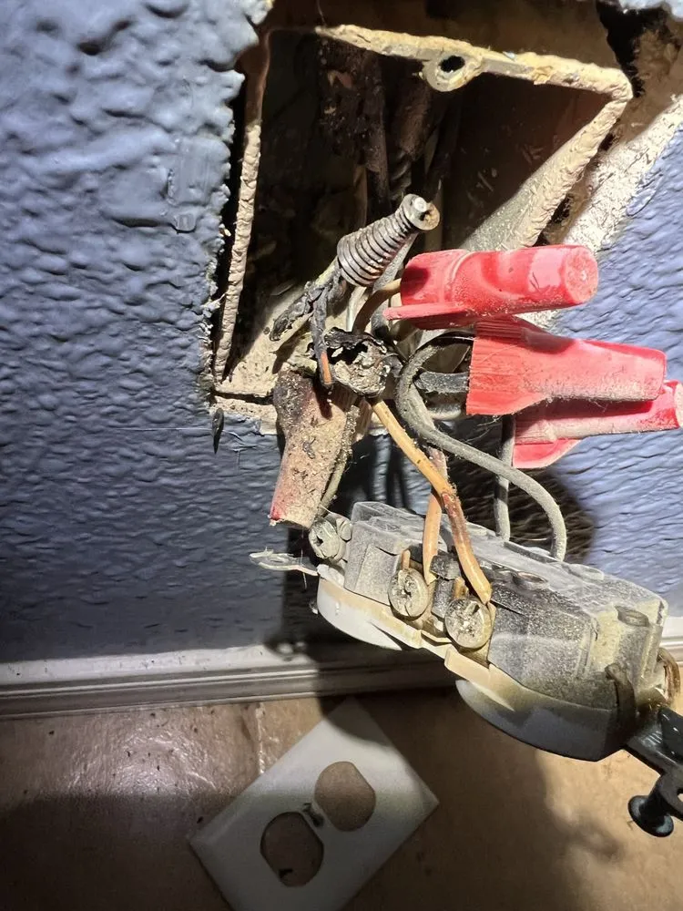 Slide of Grounded Electrical Service