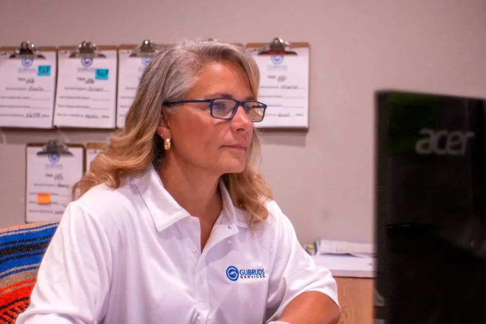 Slide of Gubruds Services