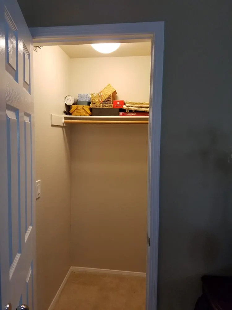 Slide of Guckeen Electric